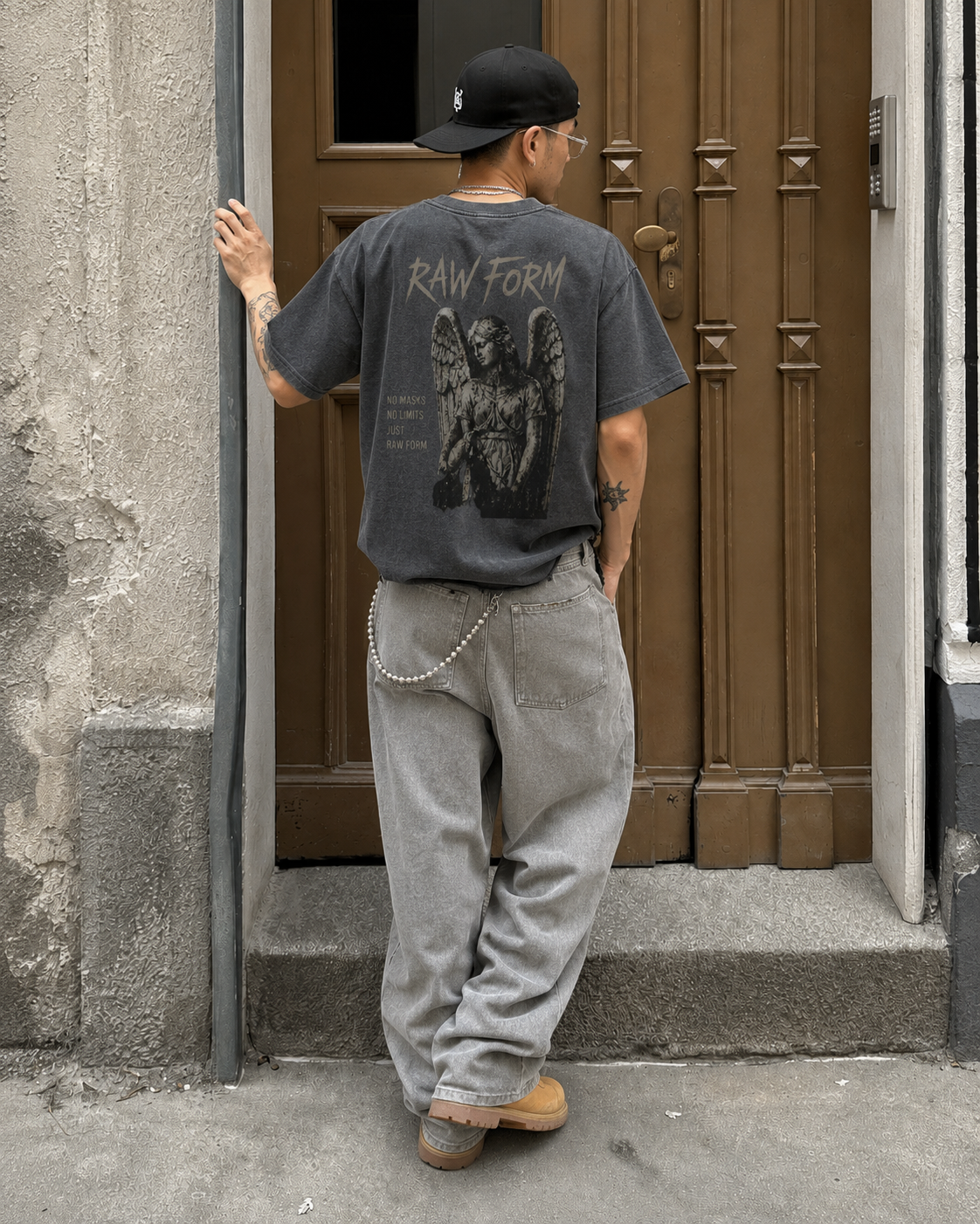 Distressed Hem Raw Form Cropped Tee